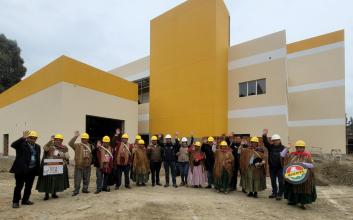 Vecinos y organizaciones sociales inspeccionan construcción de los laboratorios de IBMETRO